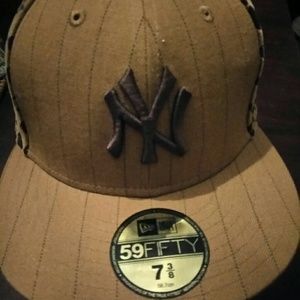 NY Yankees 59fifty ball cap new velvet logo panels
